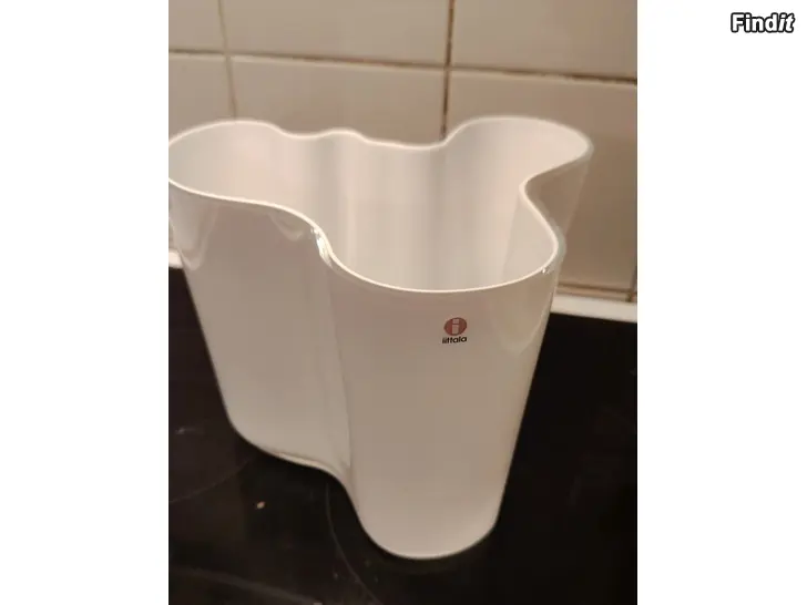 Myydään Alvar Aalto maljakko