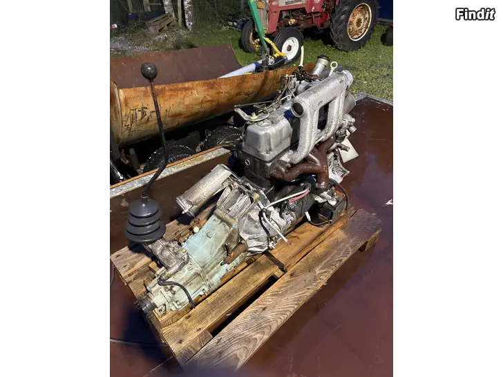 Säljes om616 motor och växelåda