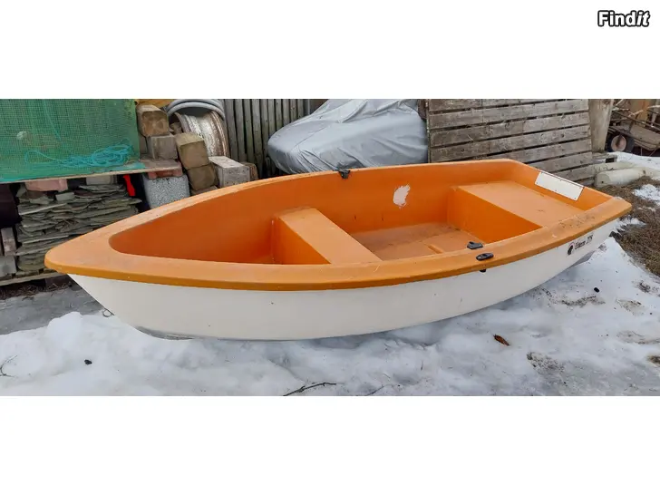 Myydään uttern 275