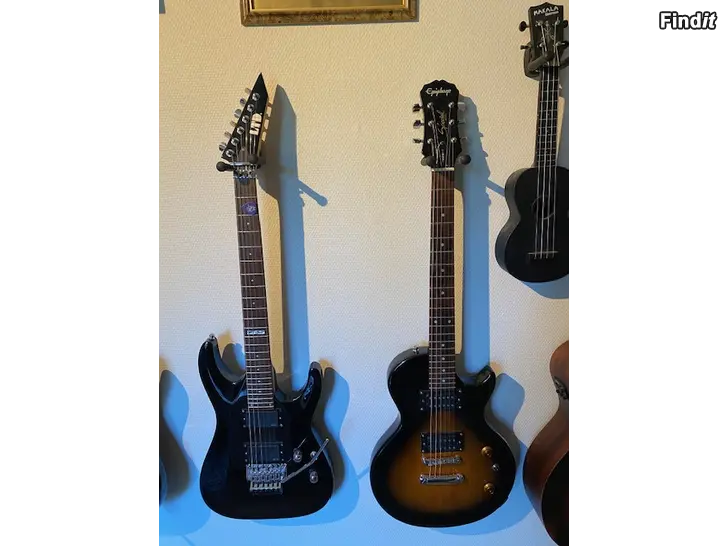 Myydään 2 st gitarrer och pedaler