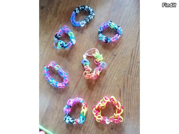 Säljes Armband.  Loom