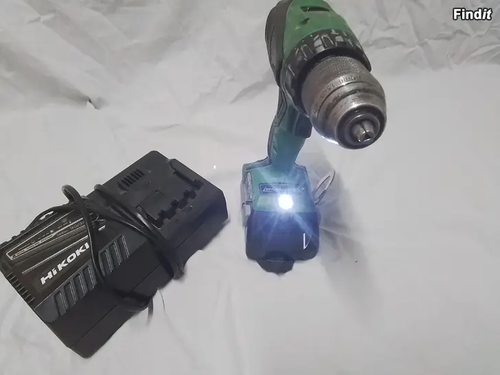 Myydään Hitachi 18V akkuporakone kone