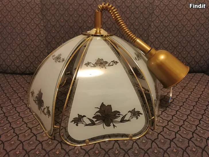 Myydään Kattolamppu