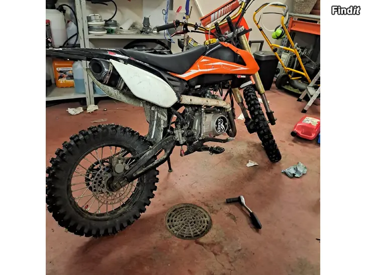 Säljes X moto 125cc