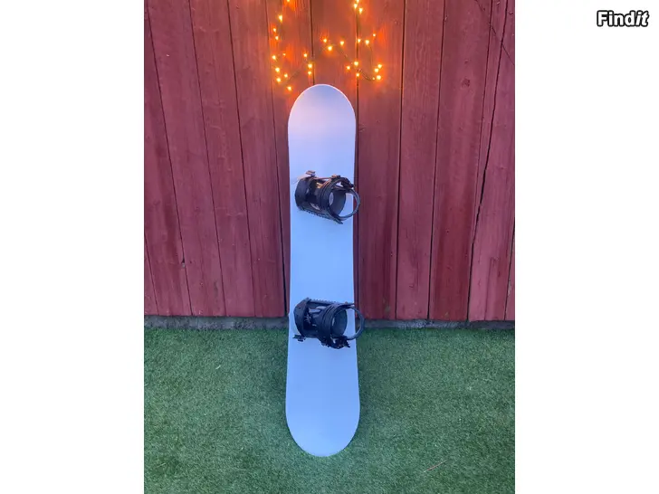 Säljes Vit snowbord