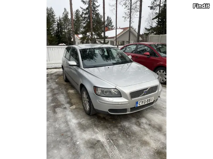 Säljes Volvo v50 2.0l diesel manuaali