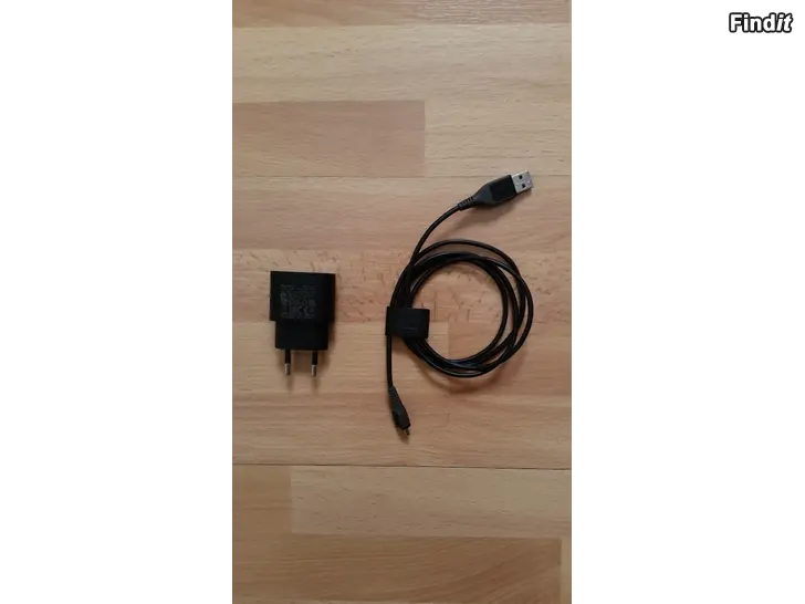 Myydään NOKIA usb laturi ja NOKIA usb kaapeli 1.2m