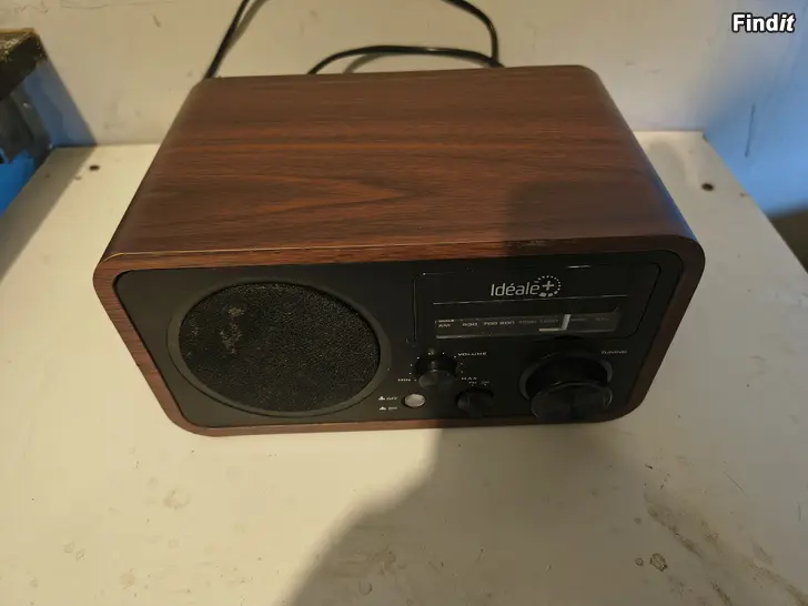 Myydään Ideale radio