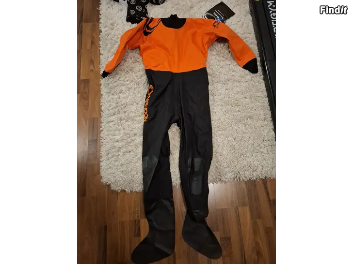 Myydään Typhoon Junior Rookie L/XL