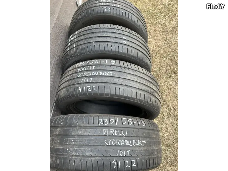 Säljes Pirelli 235/55/19 sommardäck