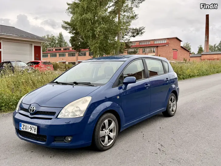 Myydään Toyota Corolla Verso