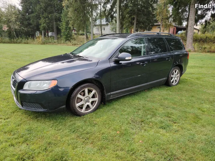 Säljes Volvo V70 2.4D automat
