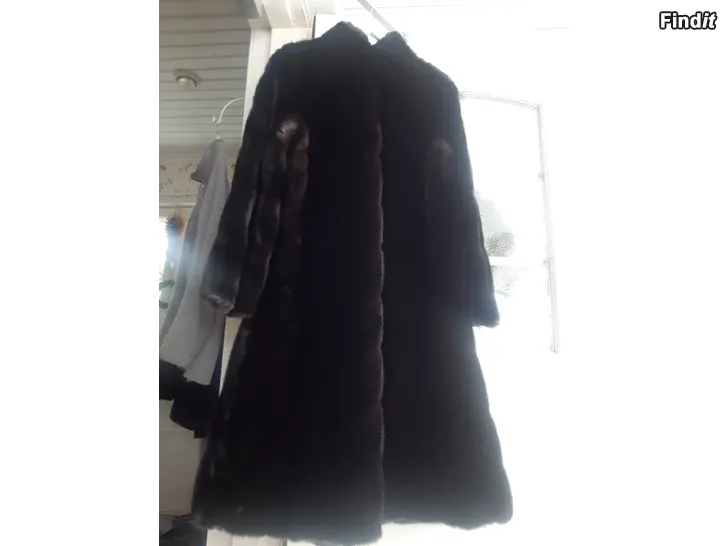 Myydään Tekoturkki / Fuskpäls