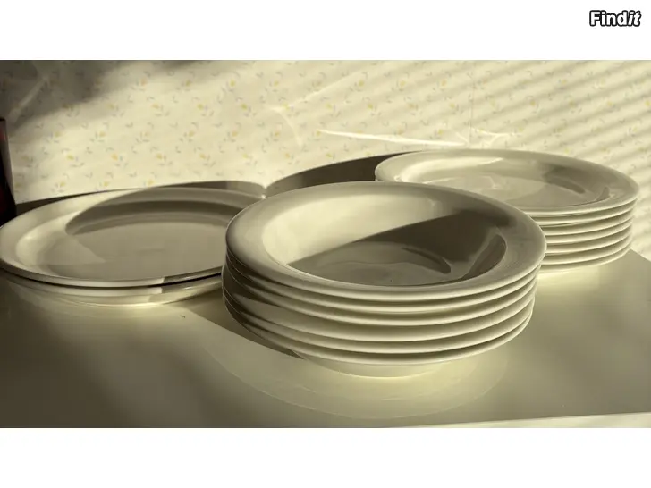 Säljes Arabia Arctica tallrikar