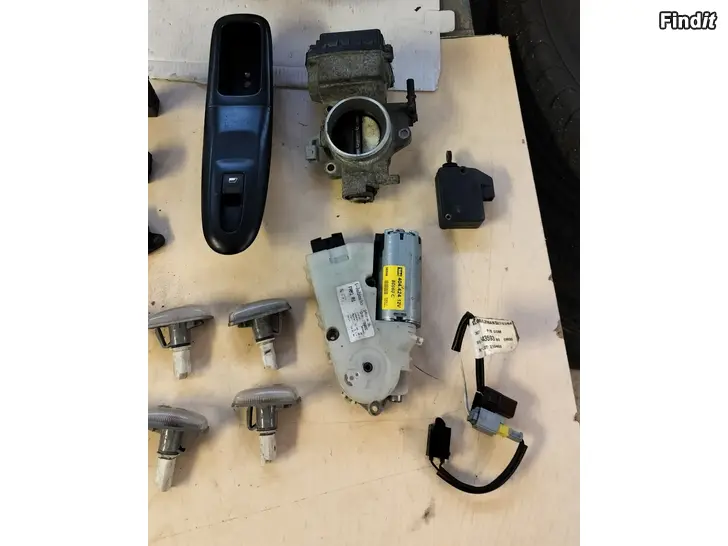 Myydään Lasinnostin kytkin keskuslukitus moottori
