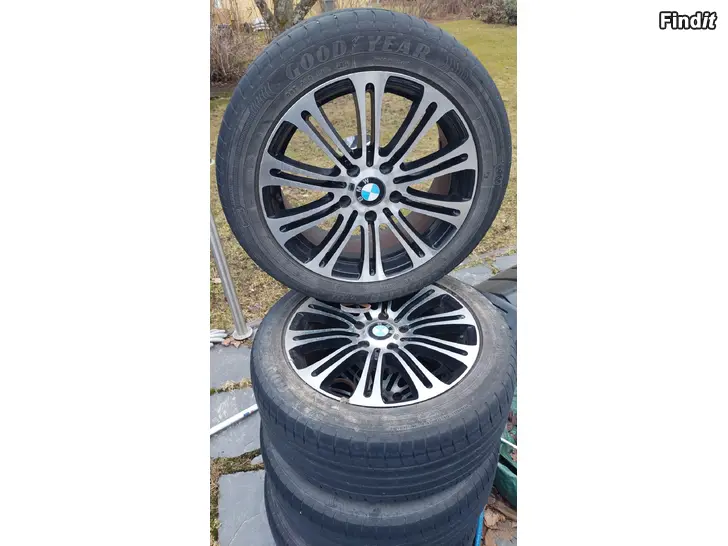 Myydään Kesärenkaat BMWn aluvanteilla