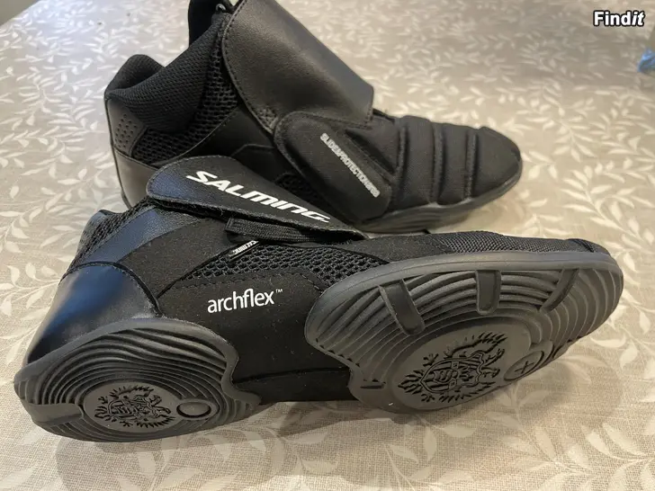 Myydään Målvakts skor