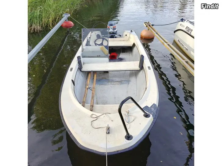 Säljes Lami 420 +Evinrude 20 Fastwin