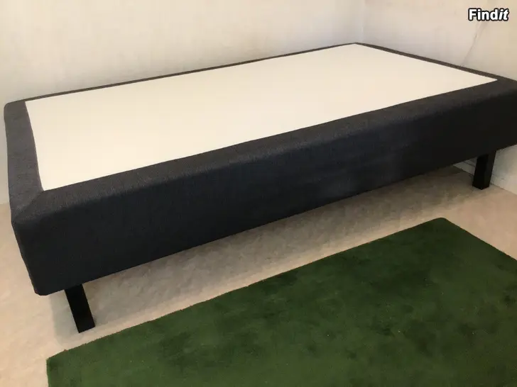 Säljes Fin säng i utmärkt skick 120 x 200