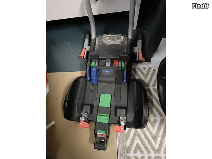 Säljes 2 st bilbarnstol + isofix