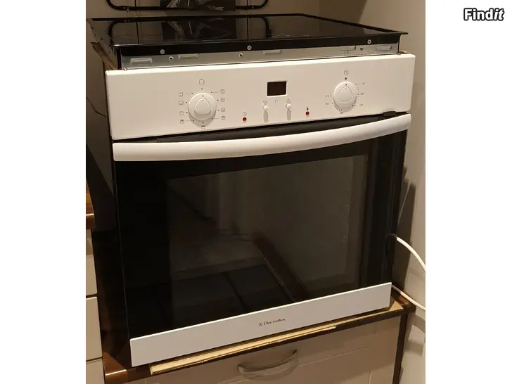 Säljes Electrolux ugn + häll