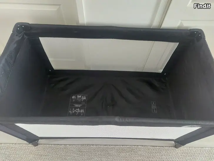 Myydään Matkasänky