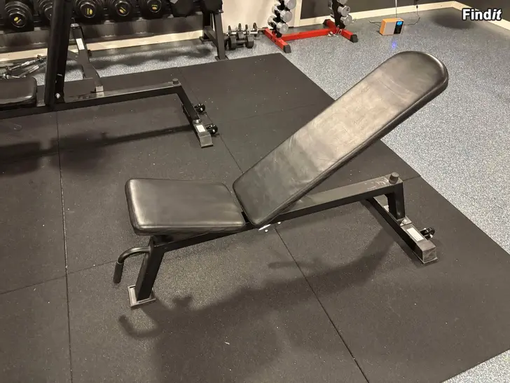 Säljes PRO 2.0 Justerbar bänk Gym