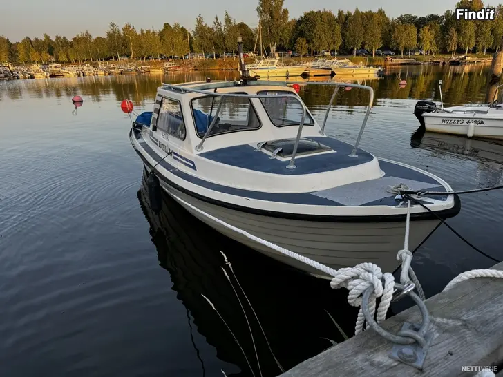 Myydään Botnia 23HT