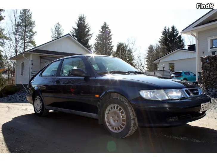Myydään Siisti kohtuu kilometreillä oleva Saab 9-3 2.0 i, 131 hv