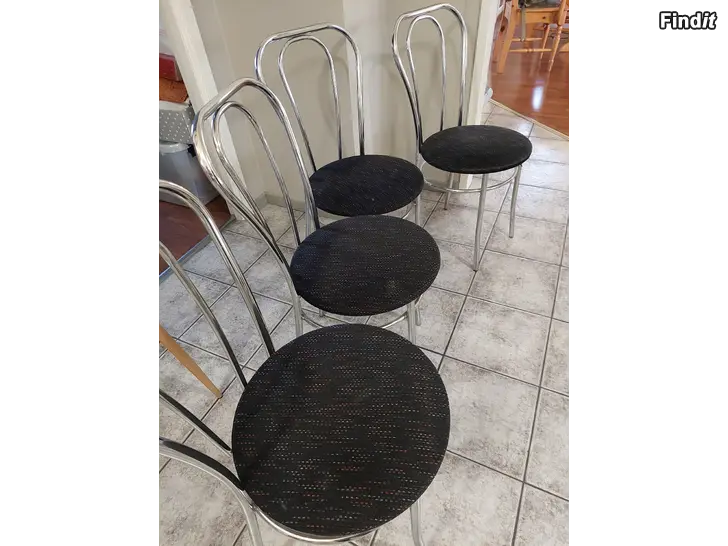 Säljes 4 retro stolar