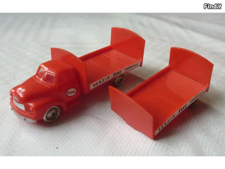Myydään Vintage Lego Esso kuorma-auto