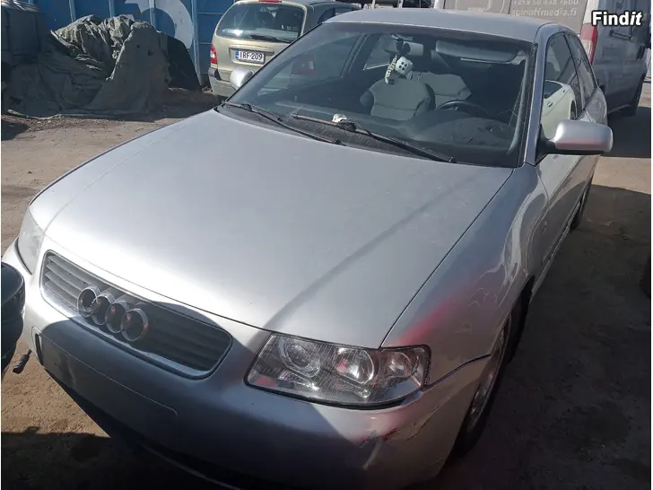 Myydään Audi A3 1,6 8V manuaali 2001 varaosina