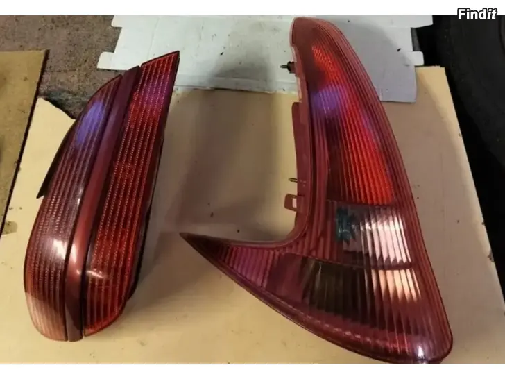 Myydään Takavalot takavalot