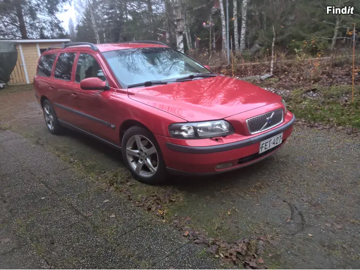 Myydään Hieno Volvo V70 / Juuri katsastettu.