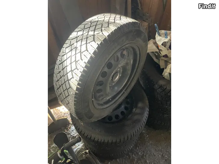 Myydään Continental 185/65R15 Kitkarenkaat