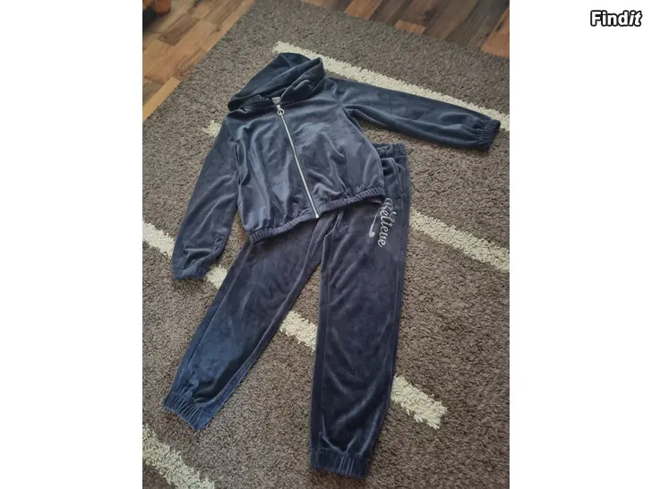 Säljes Lindex kids byxor o hoodie med dragkedja storlek 128