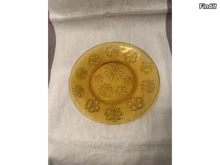 Myydään Lautanen kulho