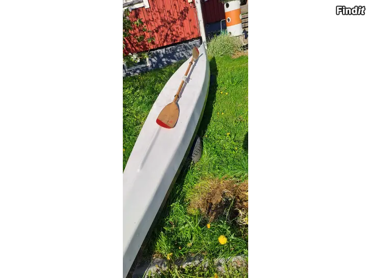 Myydään Kajakki