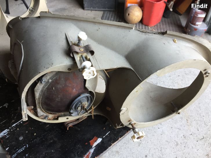 Myydään Citroen DS valopohjat