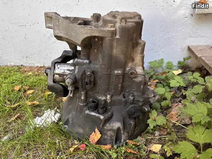 Myydään Ford Focus Mk3 vaihdelaatikko