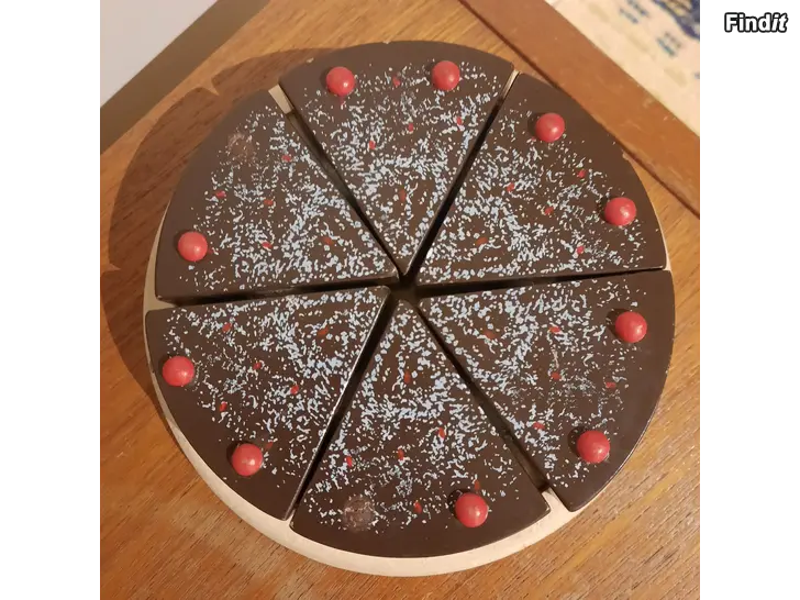 Säljes Leksakstårta