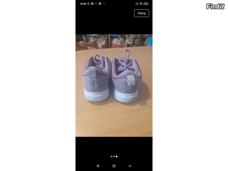 Säljes Lila sneakers från Aero Fit st 37