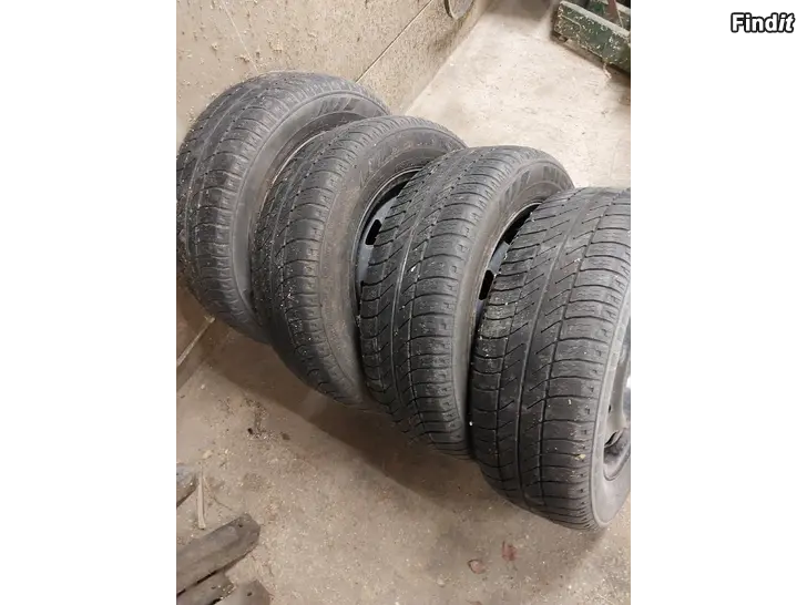 Säljes Audi sommardäck och fälgar