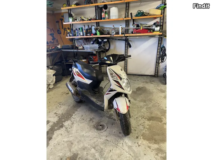 Myydään Sym orbit 2