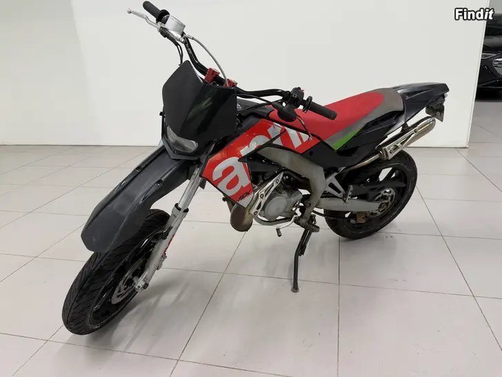 Myydään Aprilia SX 50