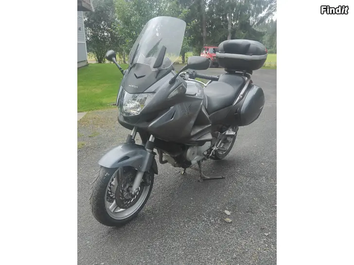 Myydään Honda NT 700 Deuville