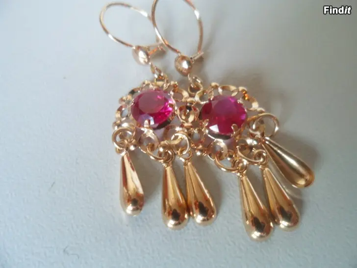 Myydään Korvakorut 4cm Kulta 14K