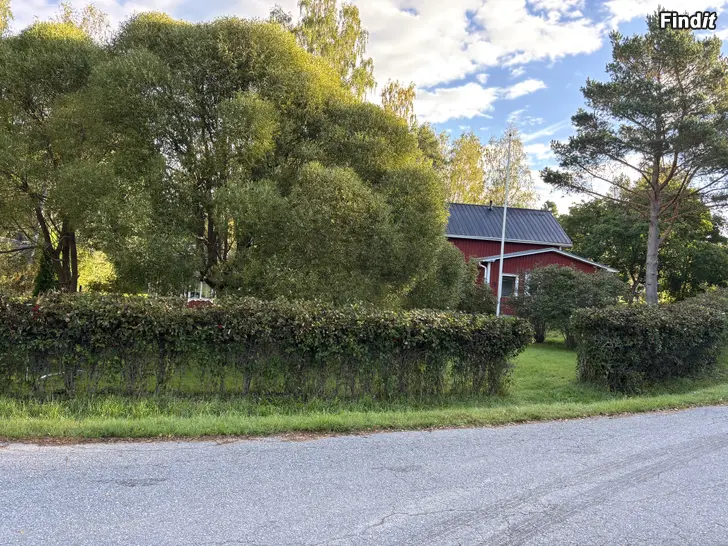 Säljes Fint läge 6000 m² tomt  500 m till Kronvik simstrand