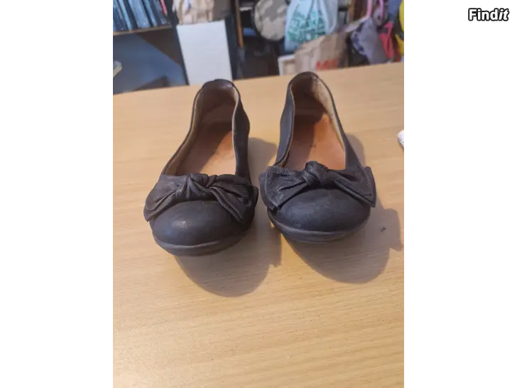 Säljes Ballerina skor 33