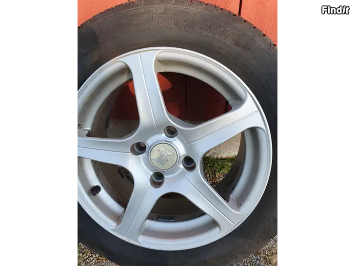 Säljes Gislaved Ultra Speed 205/55 R16 V på EtaBeta Alnair alufälgar 7x16
